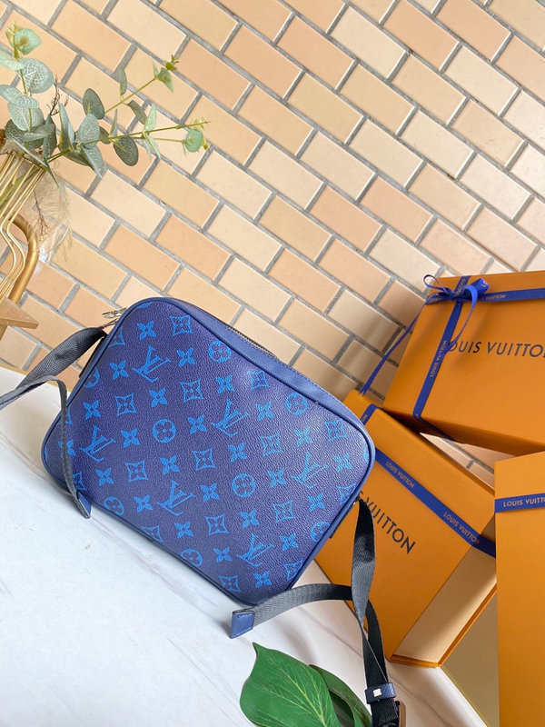 ルイヴィトンバッグ側面デザイン